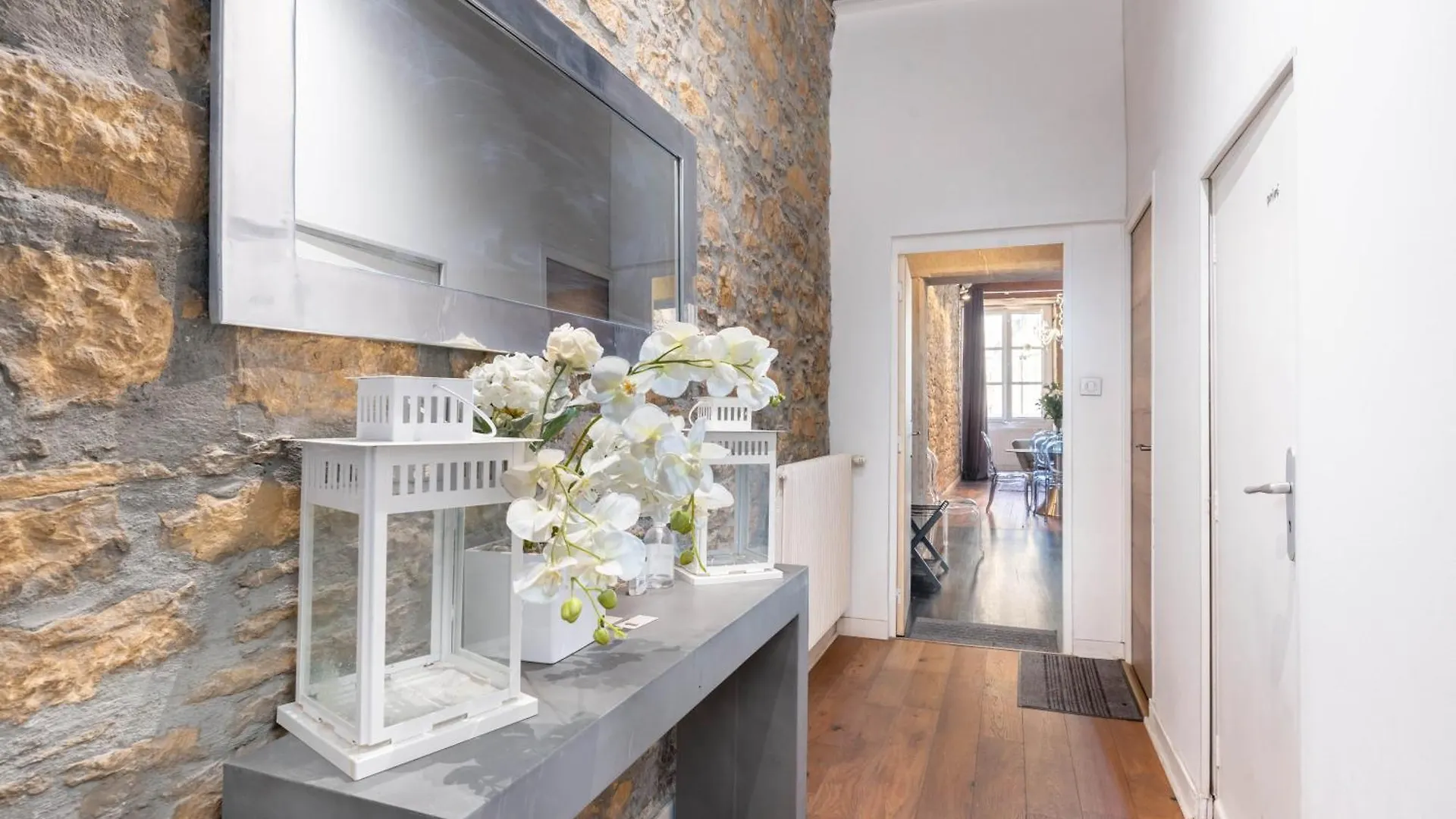 Le Carre Merciere , Appartements De Luxe Au Coeur De Lyon, Loft Et Studio Apartment