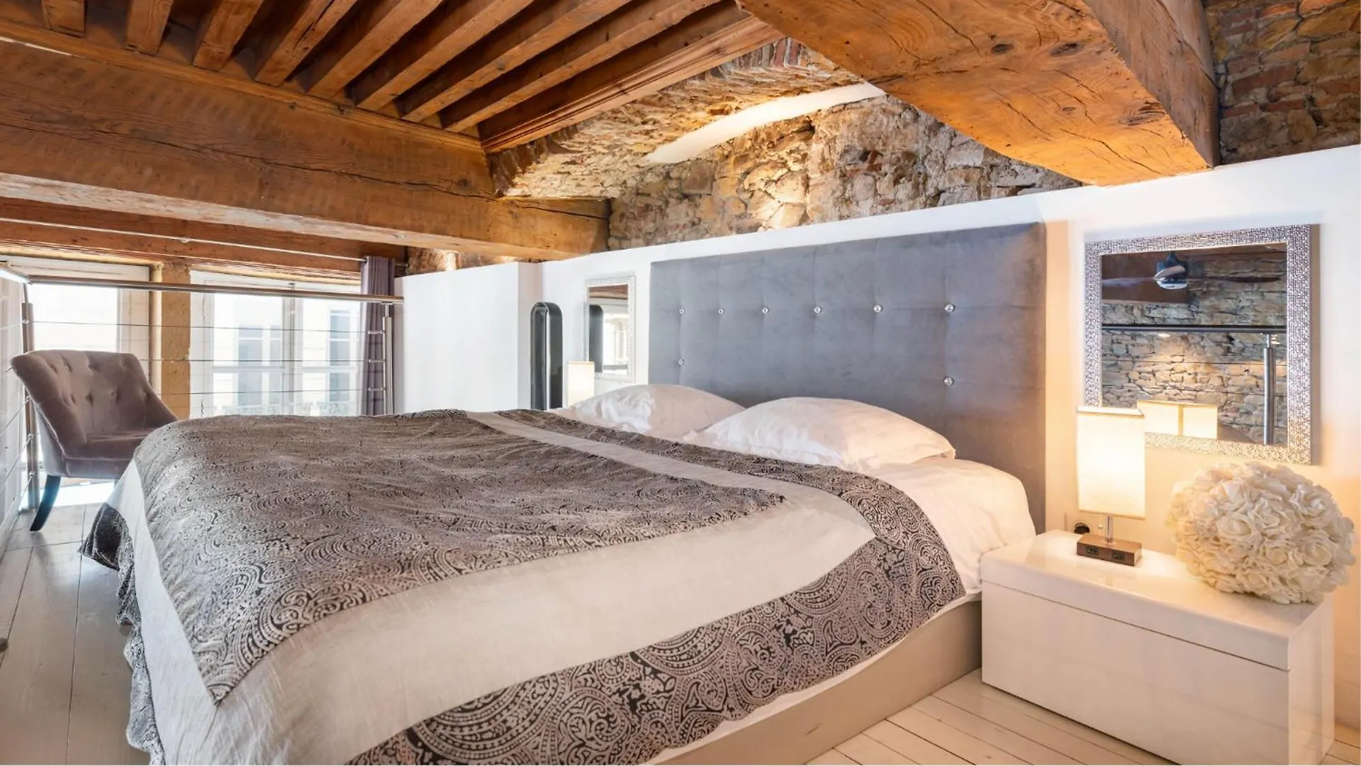 Le Carre Merciere , Appartements De Luxe Au Coeur De Lyon, Loft Et Studio 0*, Lyon