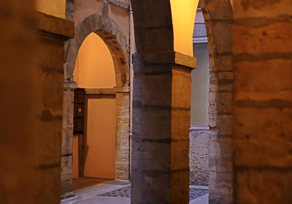 Le Carre Merciere , Appartements De Luxe Au Coeur De Lyon, Loft Et Studio Apartment Lyon